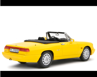 Alfa Romeo Spider 1.6 - 2.0i 1990 Giallo Laudoracing 1:18 Resinemodell (Türen, Motorhaube... nicht zu öffnen!)